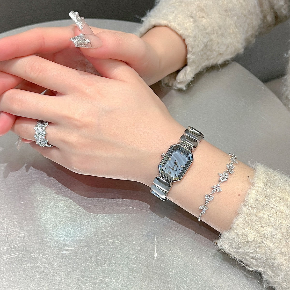 zp558-Simple Square Women's Quartz Watch