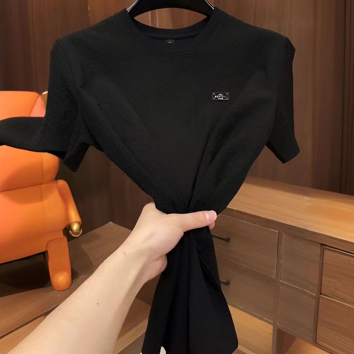 Men's summer ice silk texture short-sleeved T-shirt